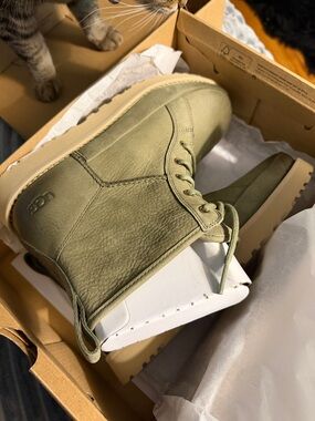 UGG Olive Green Leather Lace-Up Boots